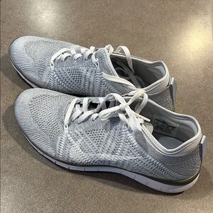 Women’s Light Gray Nike Shoes